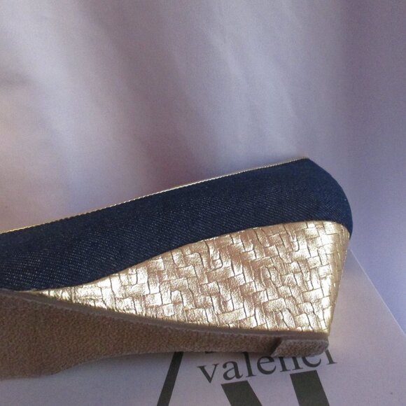 AJ Valenci Shoes Size 12 Denim Wedge Peep Toe Pumps Gold Trim Comfort - Picture 5 of 7